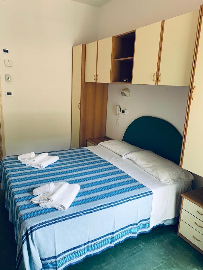Hotel Maria Piera Римини Экстерьер фото