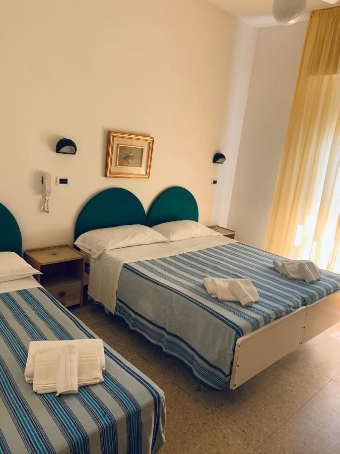 Hotel Maria Piera Римини Экстерьер фото