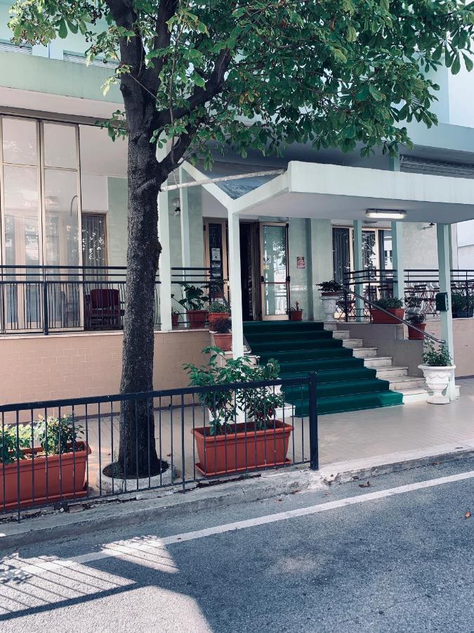 Hotel Maria Piera Римини Экстерьер фото